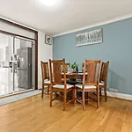 Spacious House - Ideal With Contractors & Groups - Direct Heathrow Access - Free Parking, Fast Wifi And Smart Tv By Yoko Property